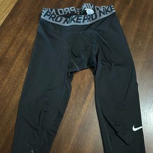 Nike black compression pants 3/4 length